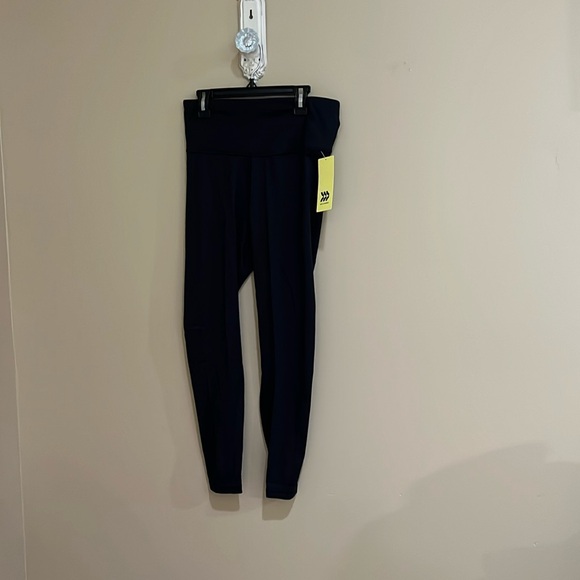 All in Motion Black athletic leggings size medium - Picture 4 of 9